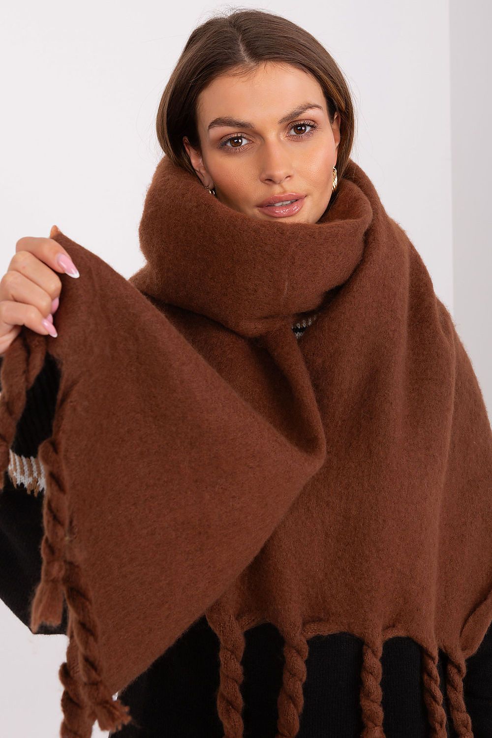  Shawl model 189885 AT 