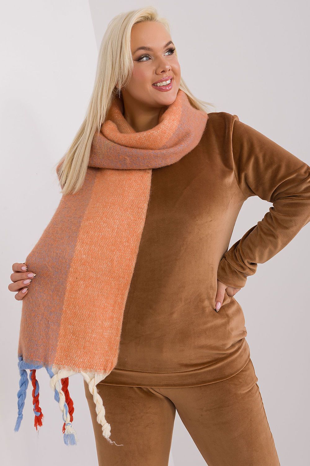  Shawl model 190552 AT 