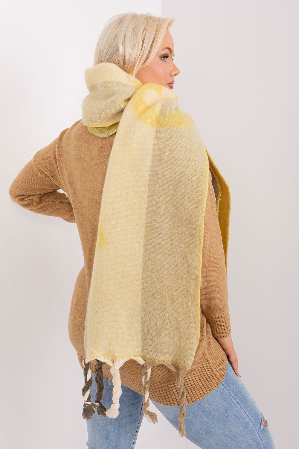  Shawl model 190554 AT 