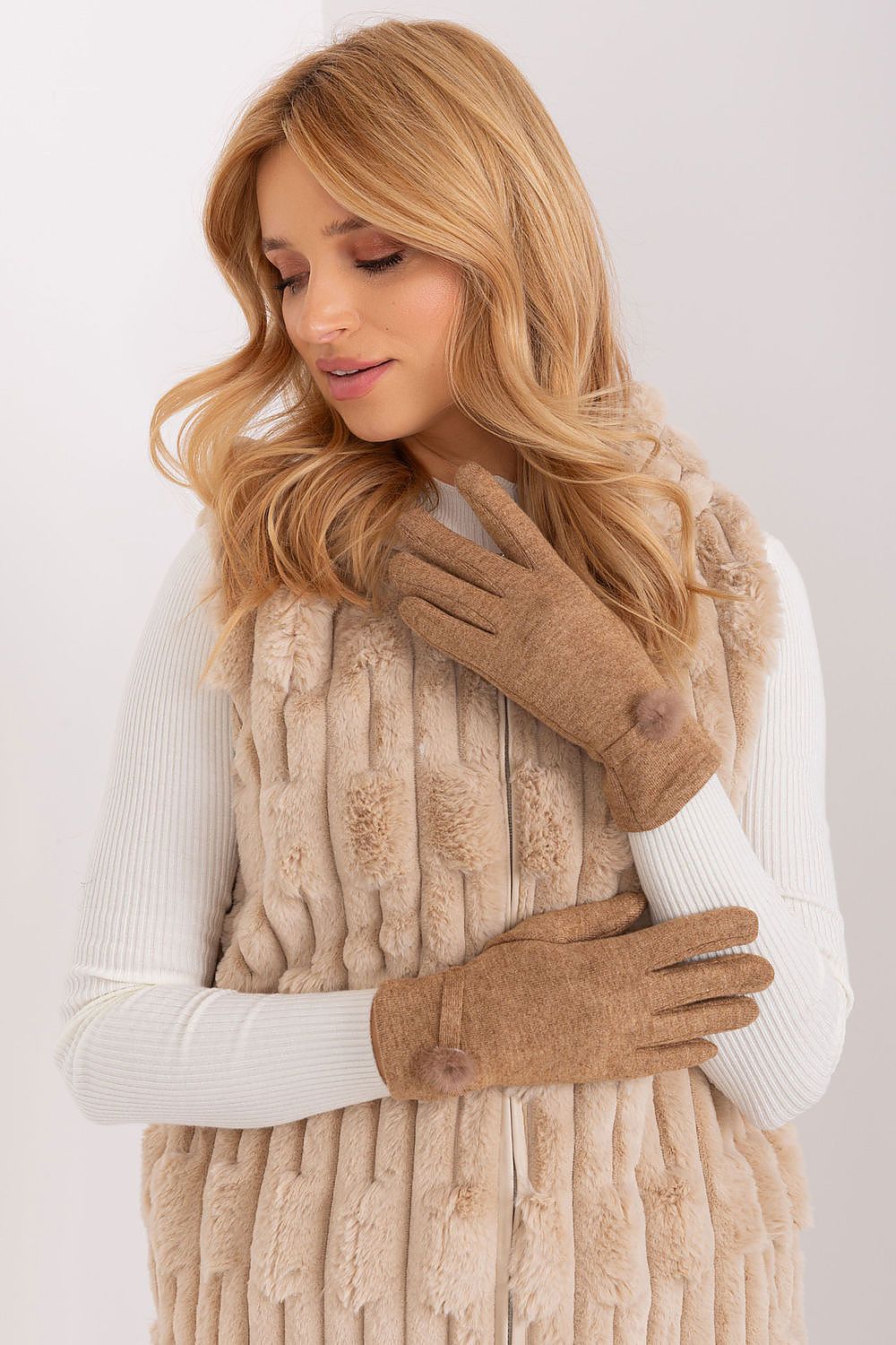  Gloves model 190800 AT 