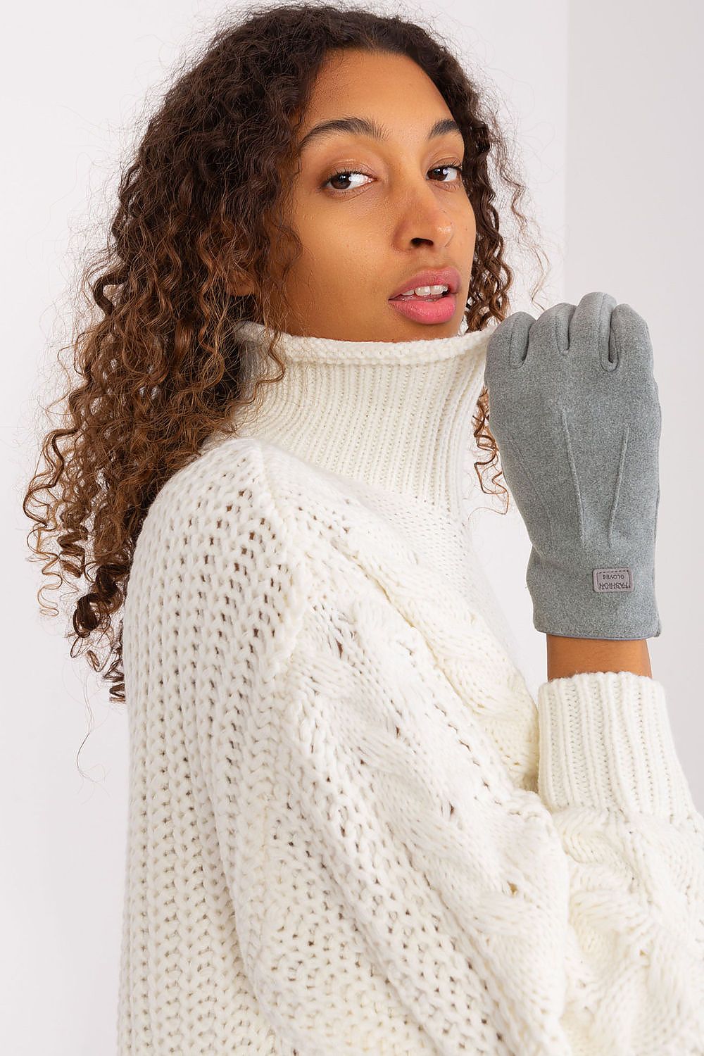  Gloves model 191097 AT 