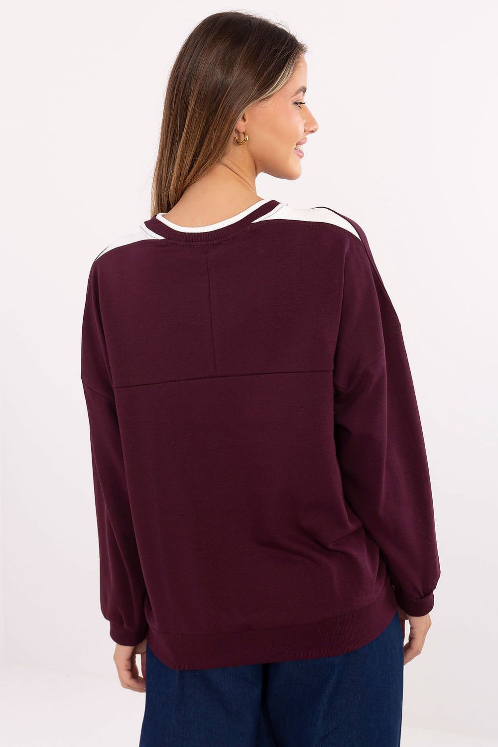  Sweatshirt model 219965 Relevance 