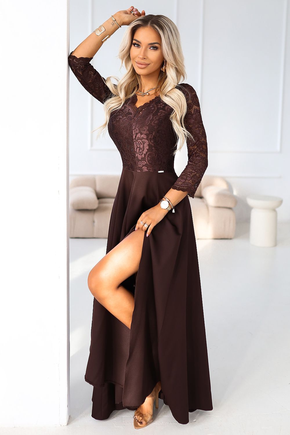  Long dress model 221795 Numoco 