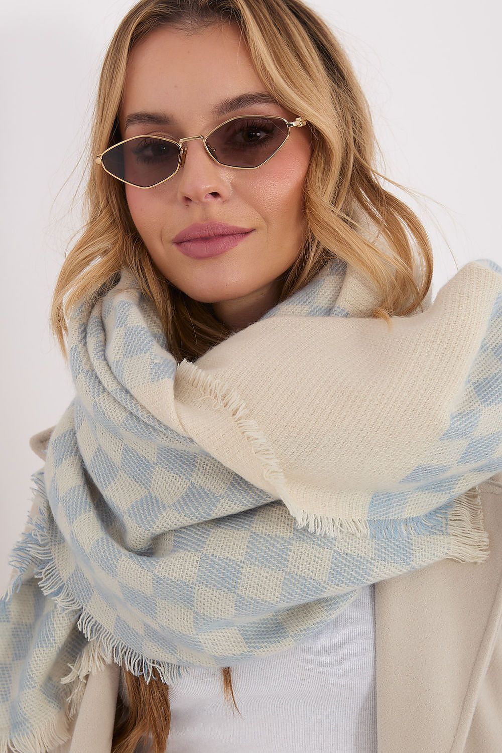  Shawl model 222308 AT 