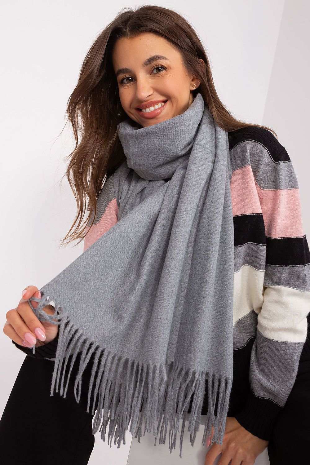  Shawl model 185894 AT 