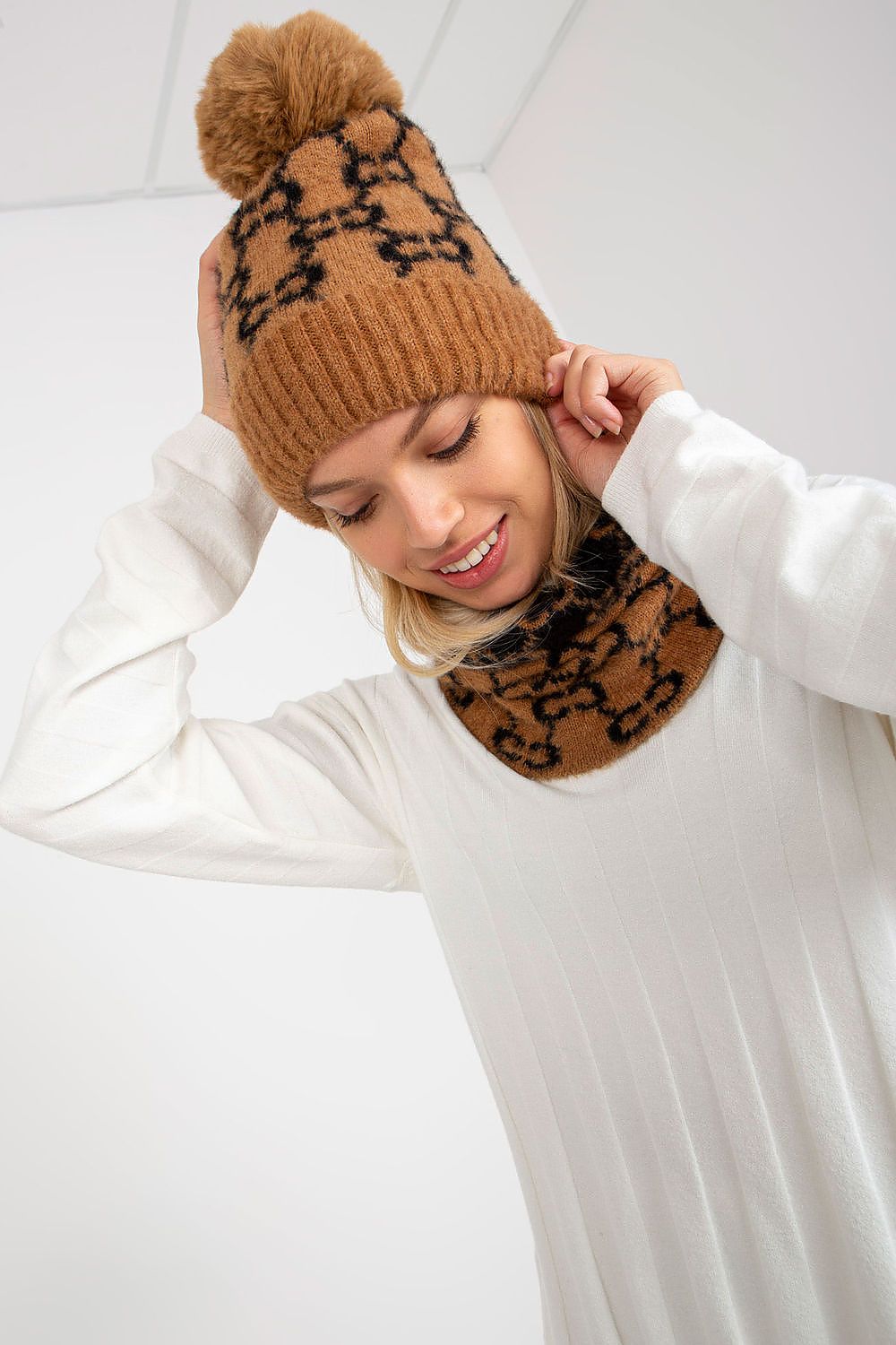  Cap model 185913 AT 